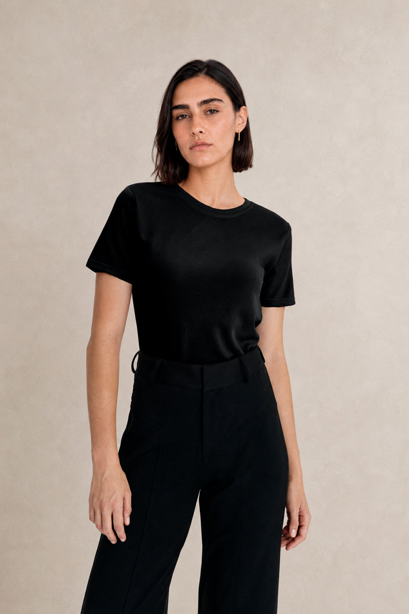 Camiseta negra básica mujer