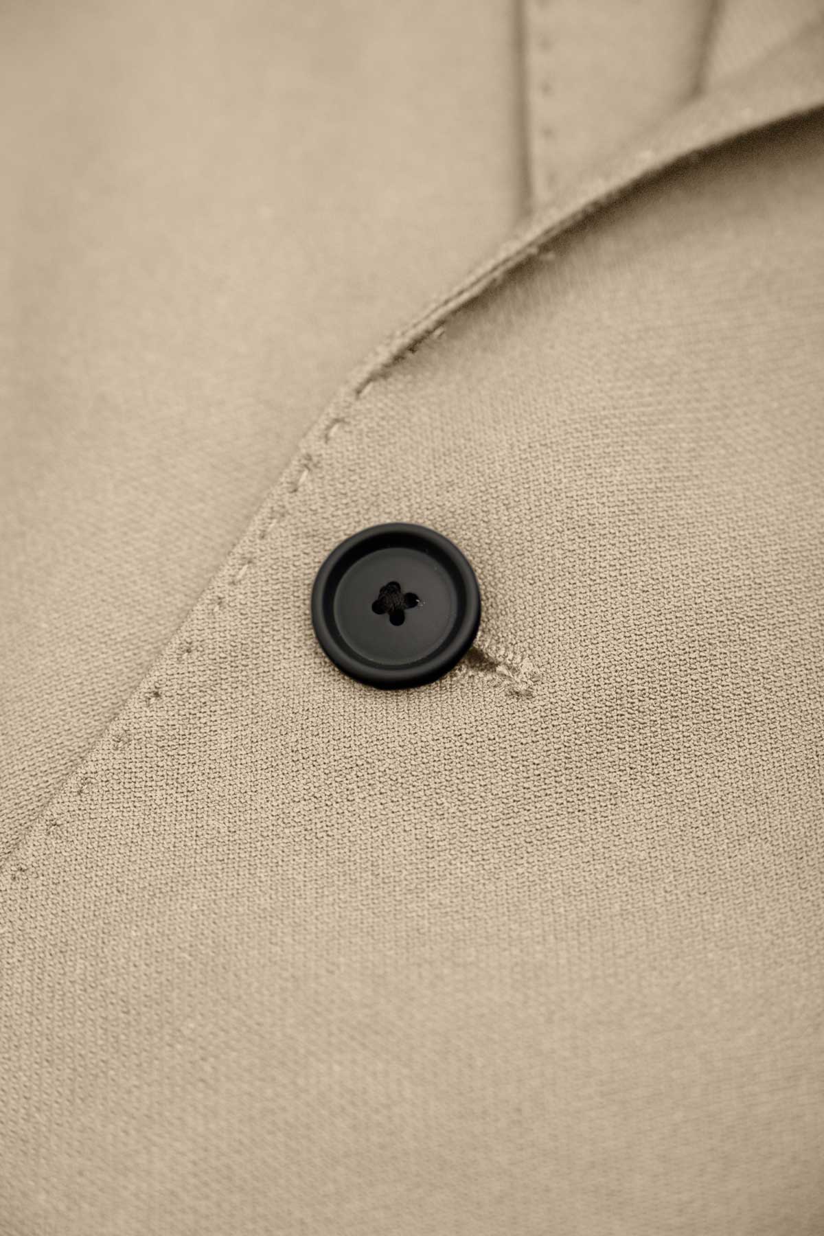 Americana hombre beige Ranger detalle