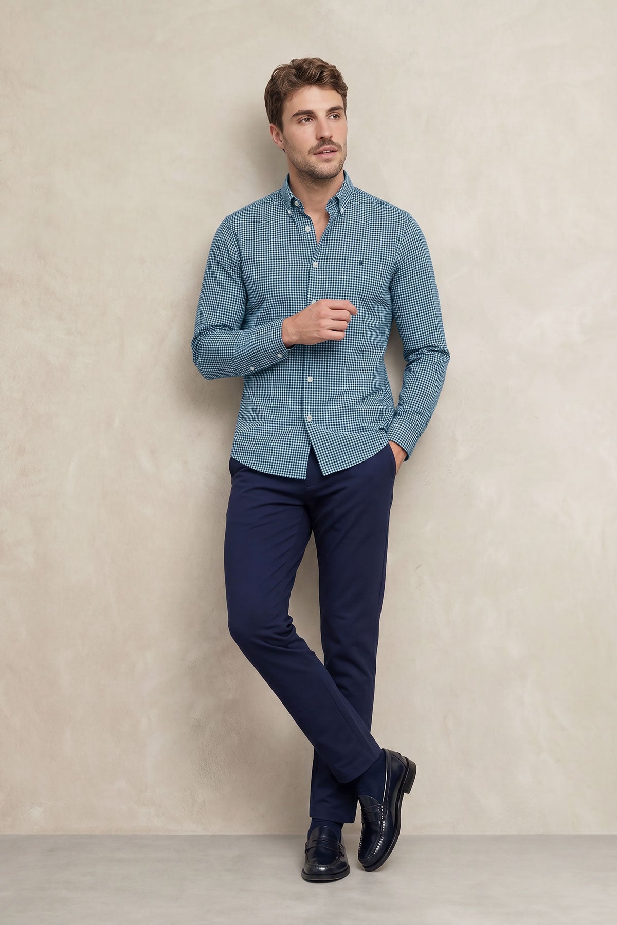 Men's casual shirt in storm blue gingham, regular fit