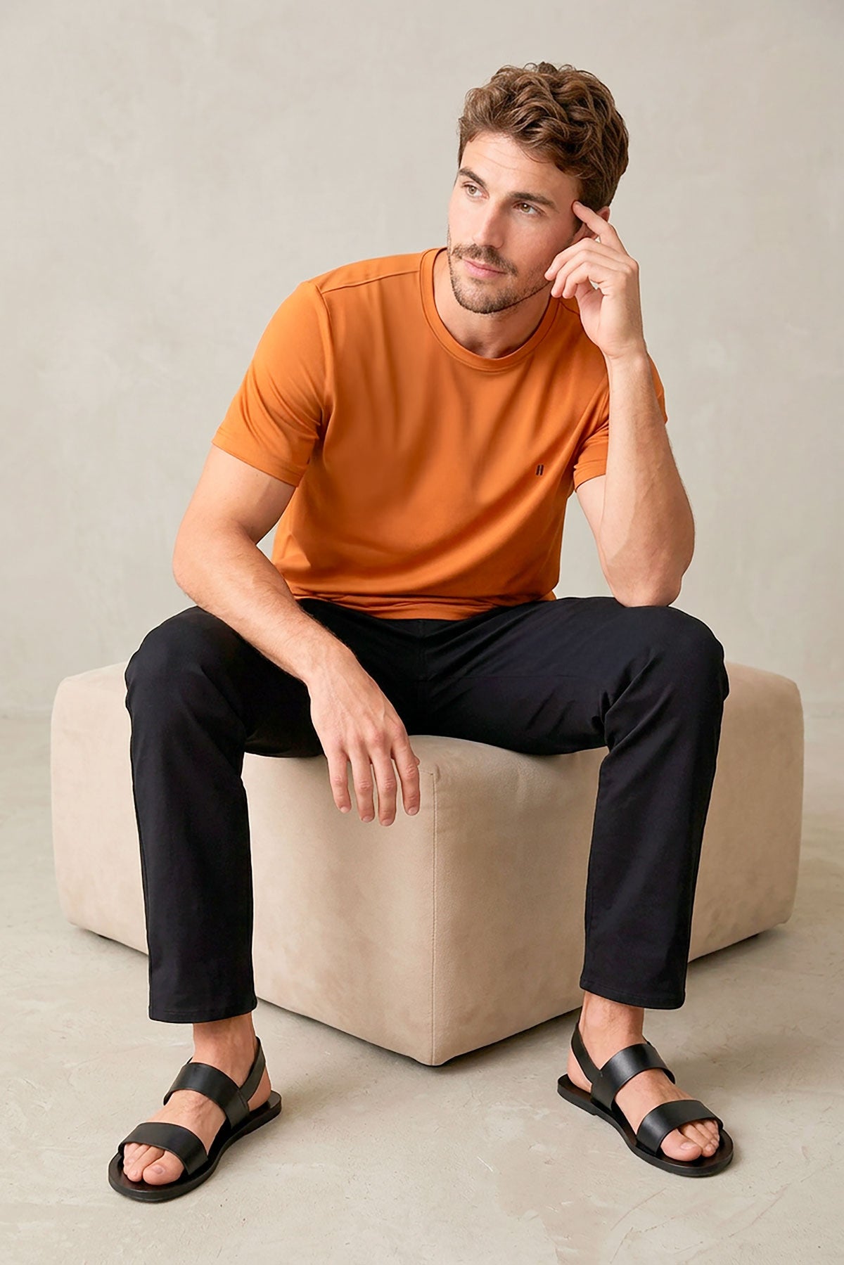 Men's round neck hazelnut Soft T-shirt