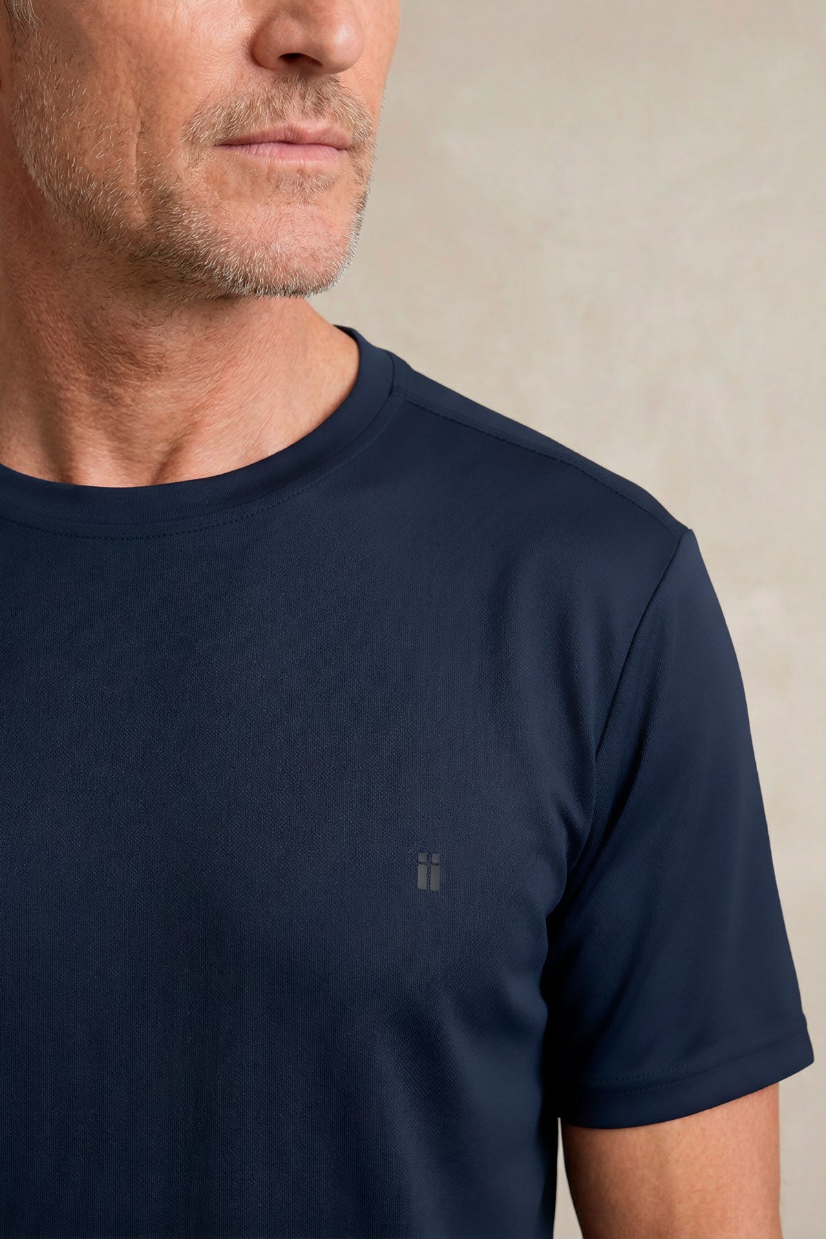 Men's round neck navy blue Soft T-shirt