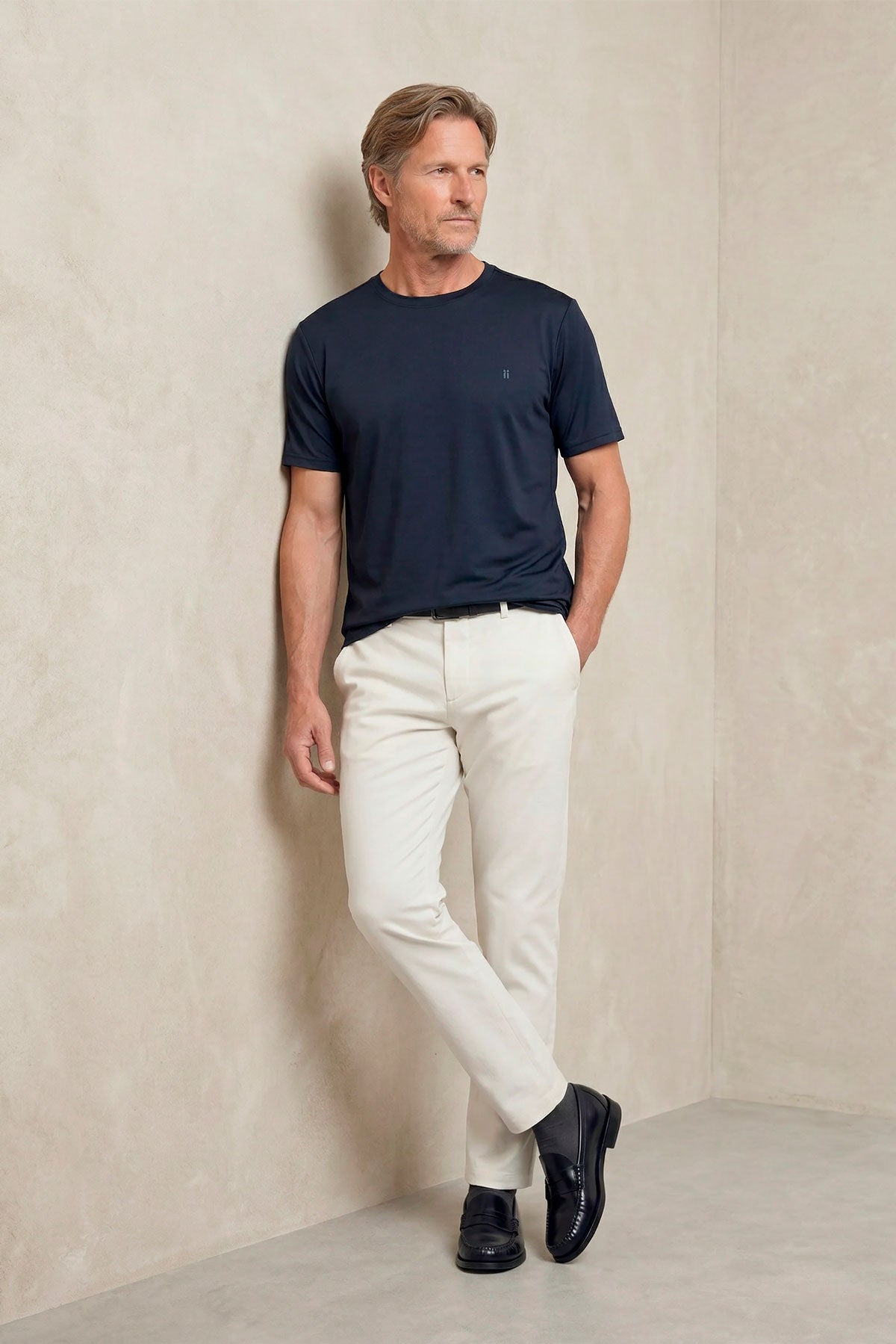 Men's round neck navy blue Soft T-shirt