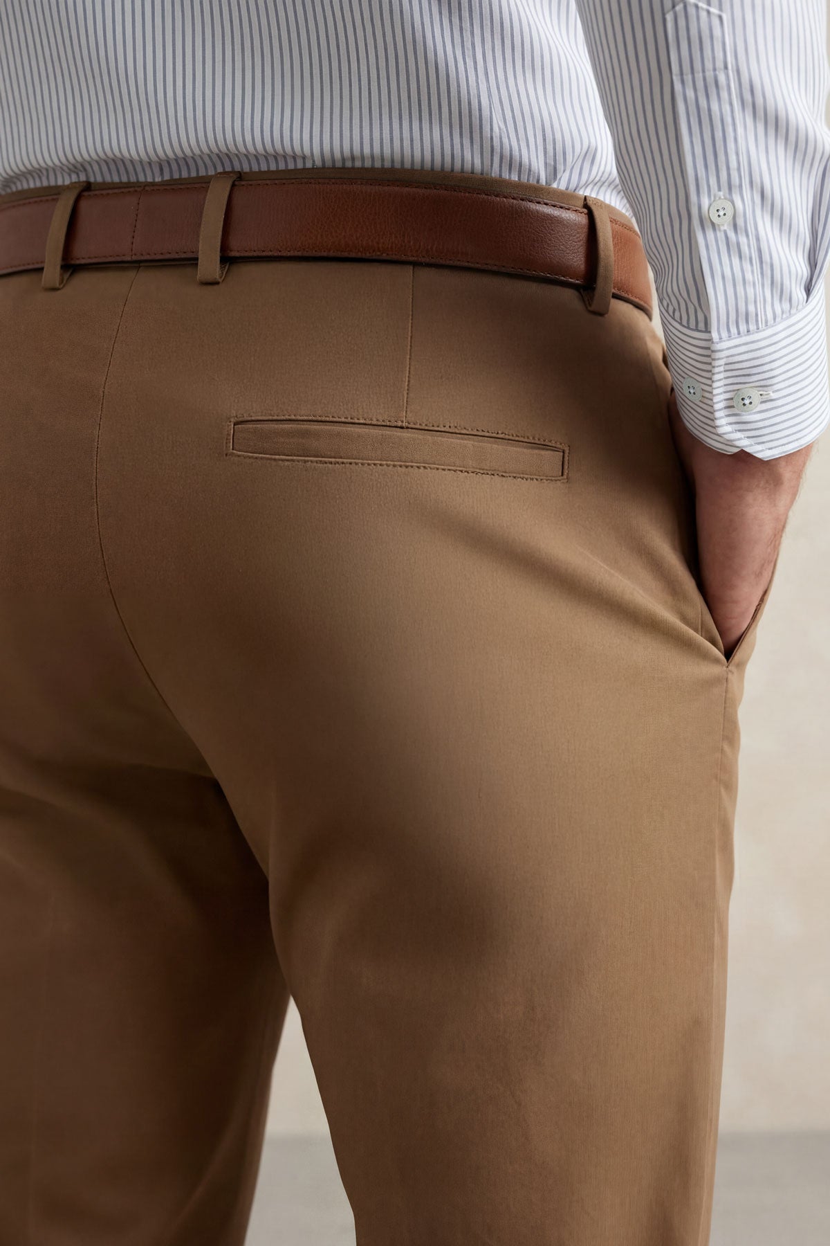 Calça chino homem Nova slim castanho