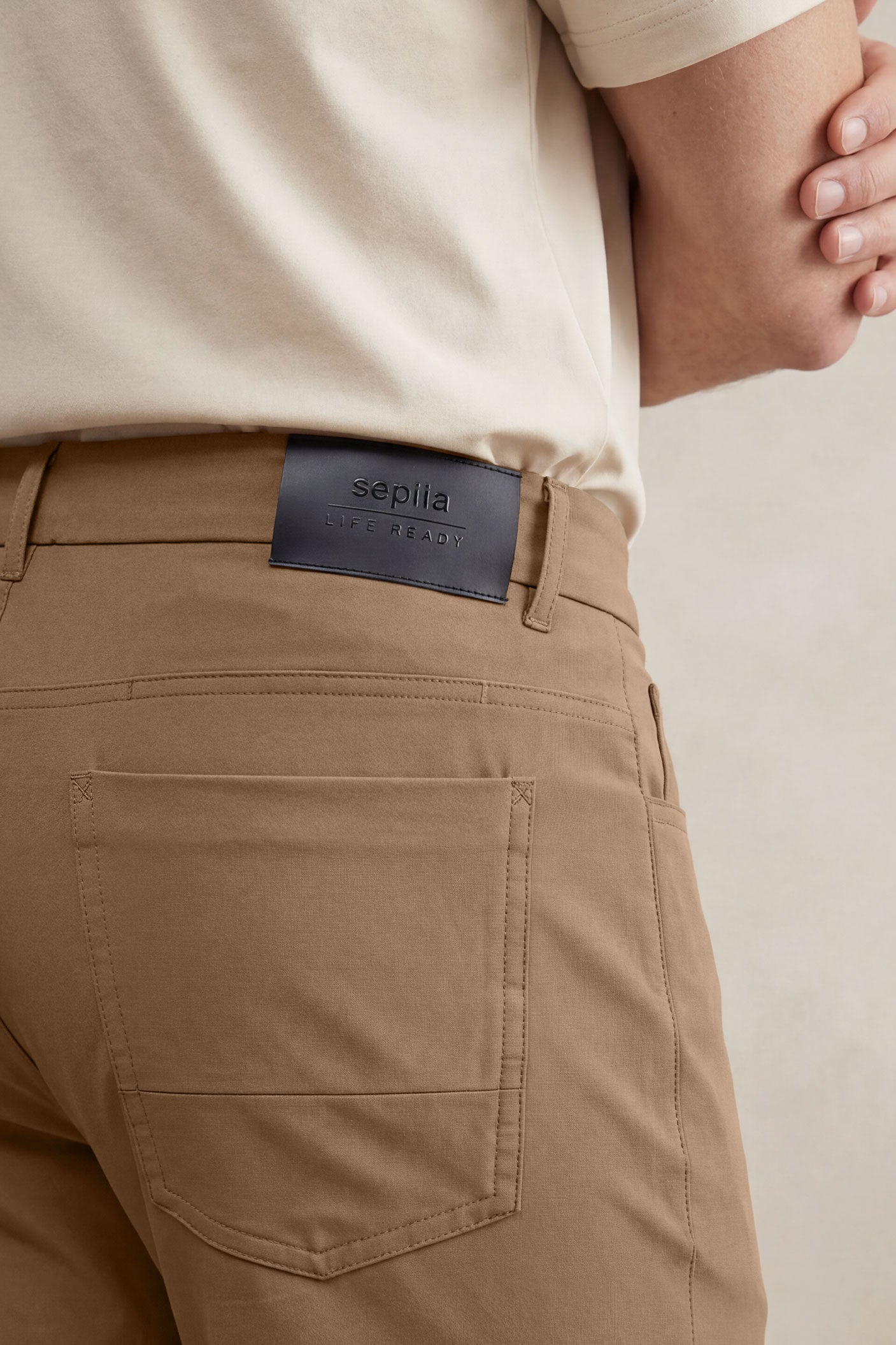 Calça Nova para homem castanha com 6 bolsos