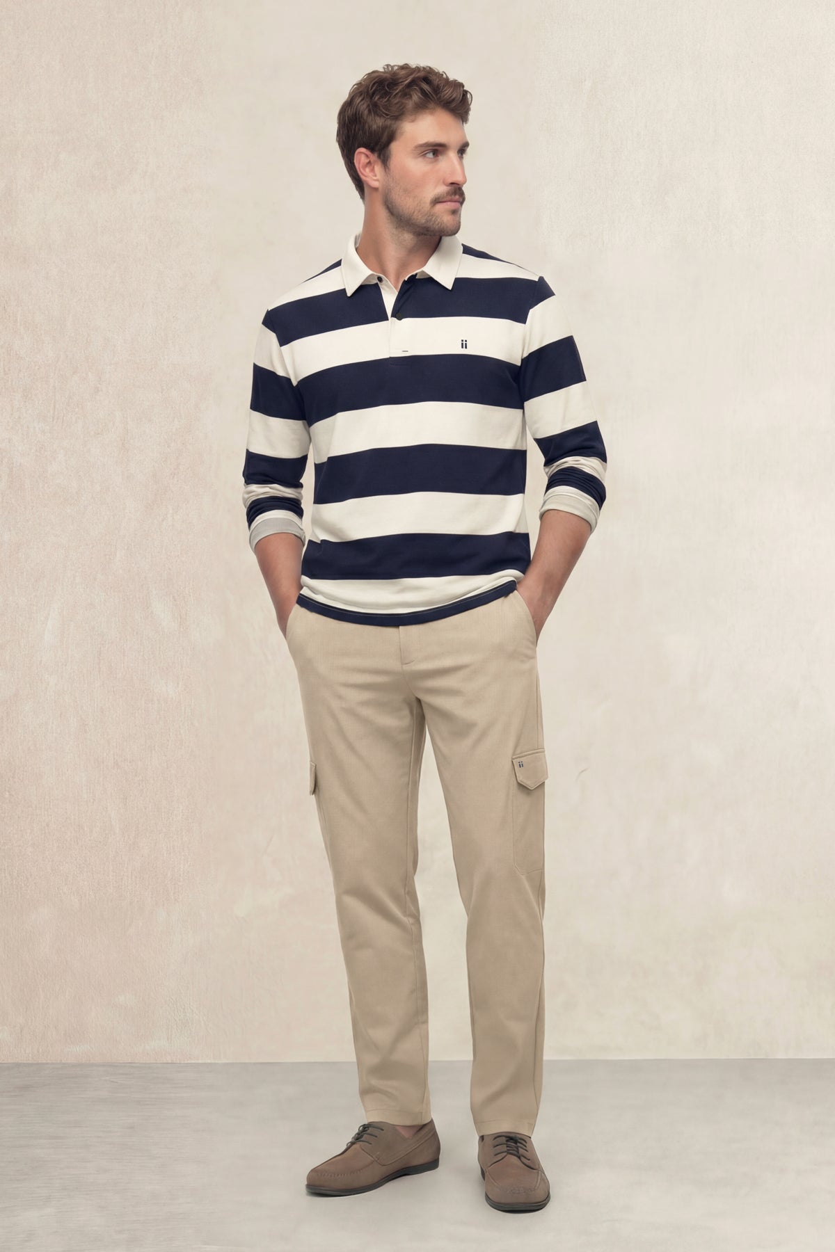 Polo manga larga hombre estampado rayas azul marino look completo