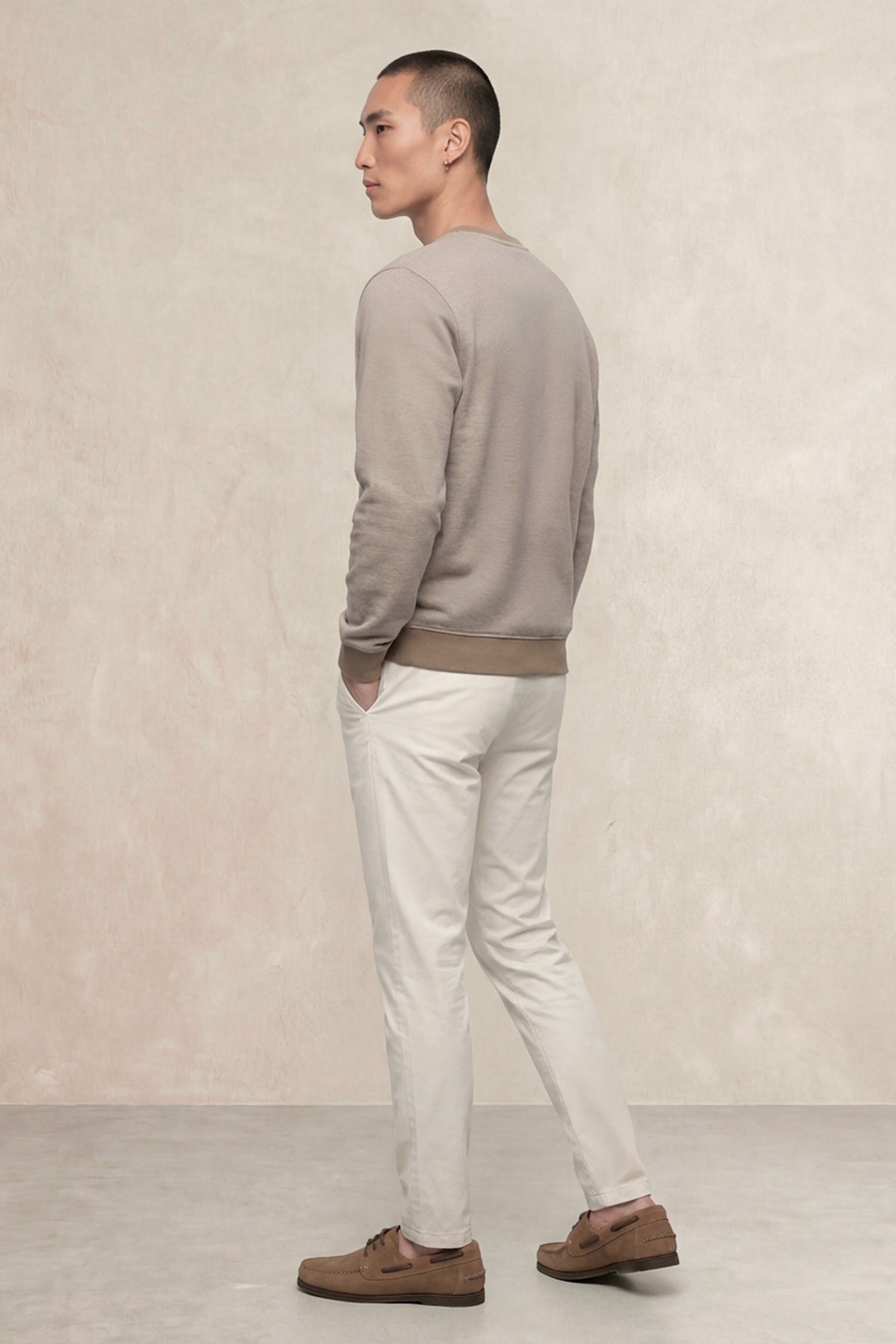 Sudadera mujer beige espalda