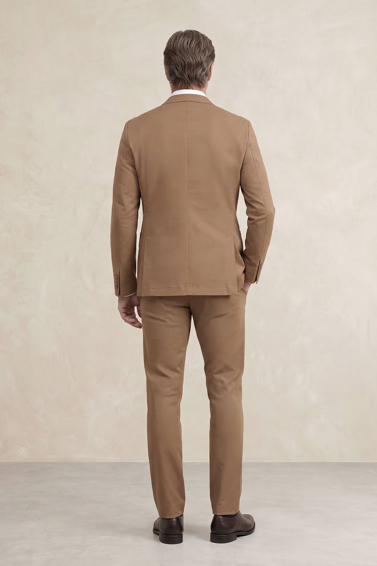Traje Nova Marrón